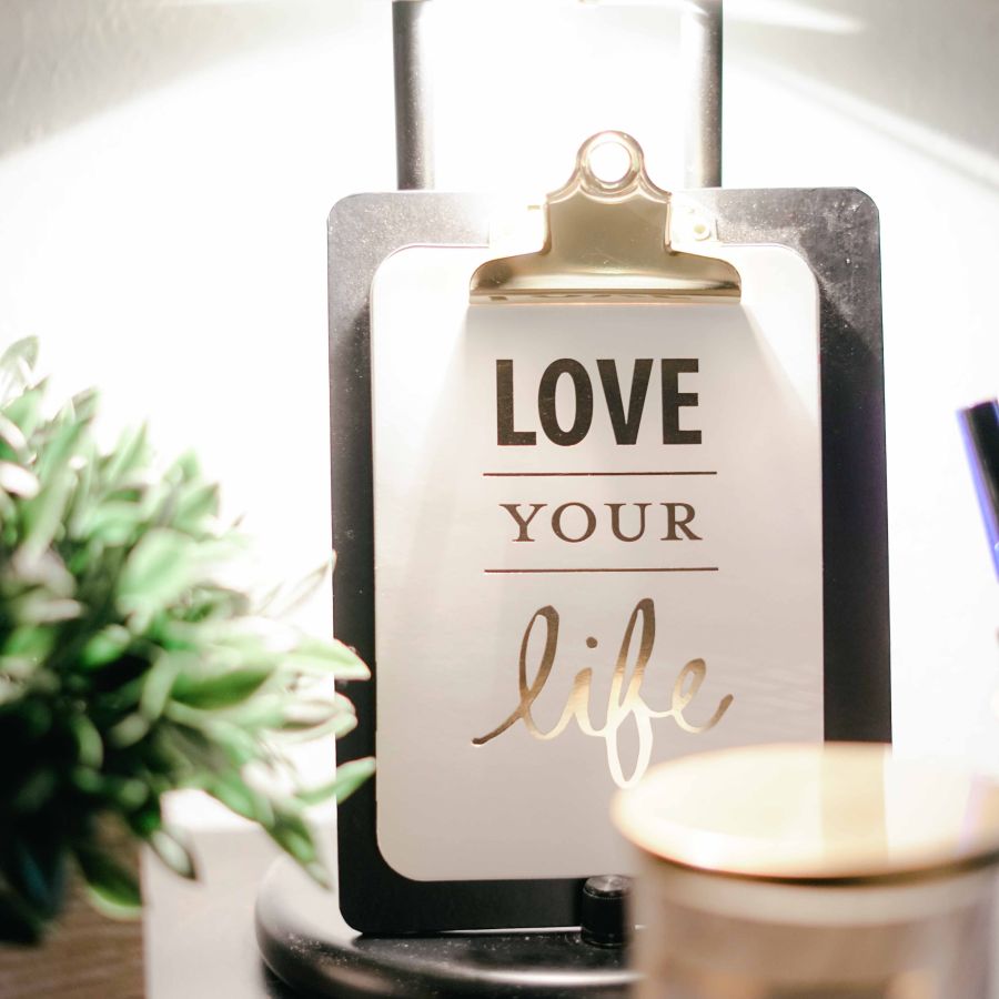 Love your life clipboard decor 811575